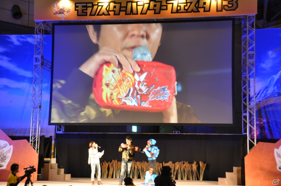 辻本氏が大暴走！ハチミツとクモの巣を全部売却！？爆笑の開発者チャレクエやゲストトークショーも盛り上がった「モンスターハンターフェスタ‘13」ステージレポートその1の画像31