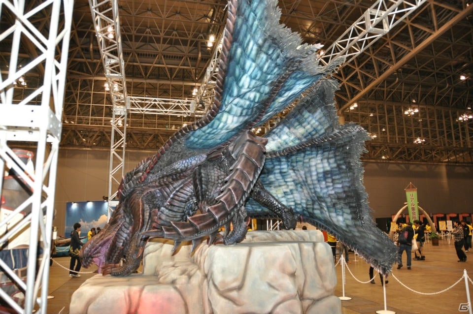 集まったハンターは約1万2千人超！ゴア・マガラやイサナ船もド迫力のモンハンミュージアム、キッチンからは肉を焼く匂いも…「モンスターハンターフェスタ‘13」各コーナーレポートの画像14