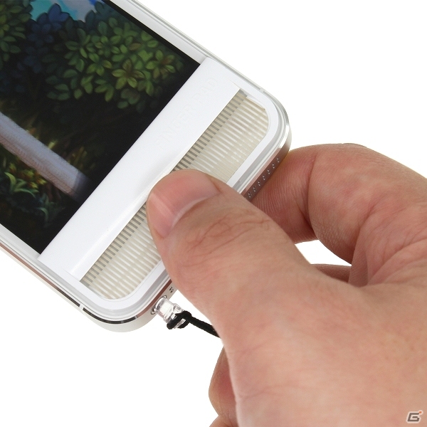 スマートフォンのシューティングゲームなどで大活躍！液晶に直接触れずにゲームができる静電式タッチパネル用「フィンガータッチパッド」が販売の画像2