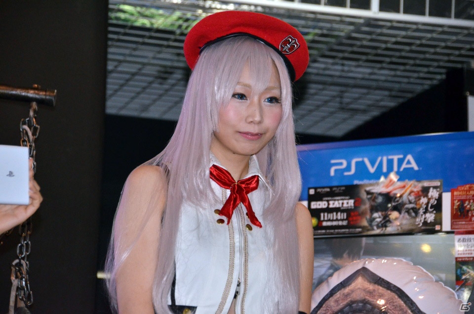 50万本出荷の発表も―PS Vita/PSP「ゴッドイーター2」プロデューサー富澤氏やディレクター吉村氏も登場した発売記念イベントの模様をお届けの画像7