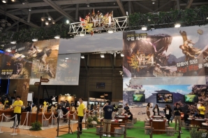 【G-STAR 2013】3DS「モンスターハンター4」韓国内で12月14日に発売！テツカブラやゴア・マガラと戦える試遊台も多数設置！リオレウスの頭部はド迫力っ！の画像9