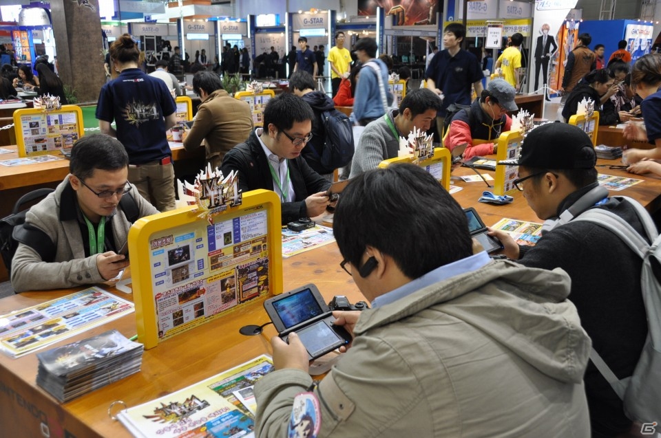 【G-STAR 2013】3DS「モンスターハンター4」韓国内で12月14日に発売！テツカブラやゴア・マガラと戦える試遊台も多数設置！リオレウスの頭部はド迫力っ！の画像19