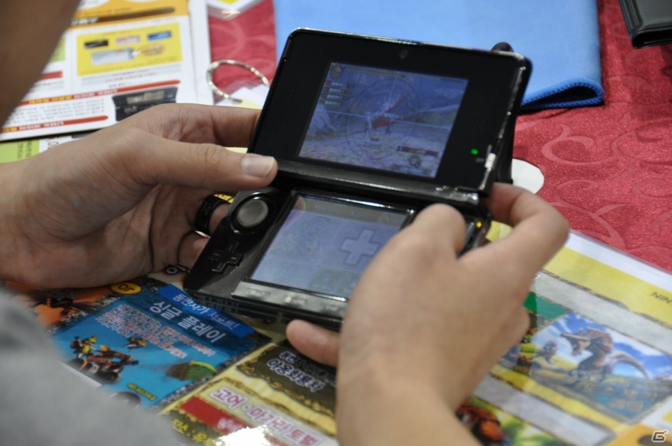 【G-STAR 2013】3DS「モンスターハンター4」韓国内で12月14日に発売！テツカブラやゴア・マガラと戦える試遊台も多数設置！リオレウスの頭部はド迫力っ！の画像8