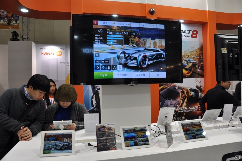 【G-STAR 2013】日本で配信中の「ブレイブ フロンティア」韓国版や「NBA2K モバスケ」「Asphalt8：Airborne」など新作タイトルも出展！Hungry Appブースレポの画像3