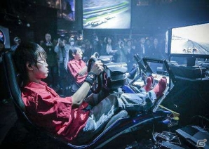 累計販売本数300万本突破を誇る「JINS PC」のハイエンドモデル「JINS PC for HACKERS」がゲームイベント「Red Bull 5G」の公式アイウエアに認定の画像3