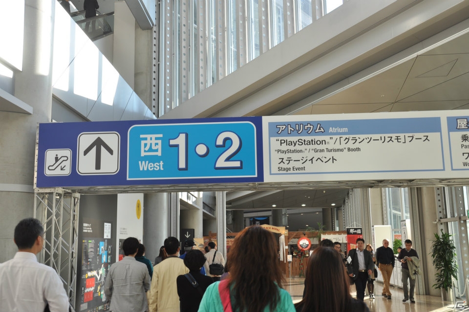 PS3「グランツーリスモ6」東京モーターショー2013に出展！体験コーナーでは最新ステアリングコントローラーを使ったテスト走行が可能の画像2