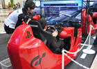 PS3「グランツーリスモ6」東京モーターショー2013に出展！体験コーナーでは最新ステアリングコントローラーを使ったテスト走行が可能