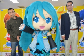 （左から）高部元志氏、ミクダヨー、大崎誠氏