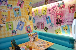 発売を迎えた3DS「初音ミク Project mirai 2」より大崎プロデューサー、高部ディレクターのコメントをお届け！ビッグエコーで展開中のコラボルームも紹介の画像18