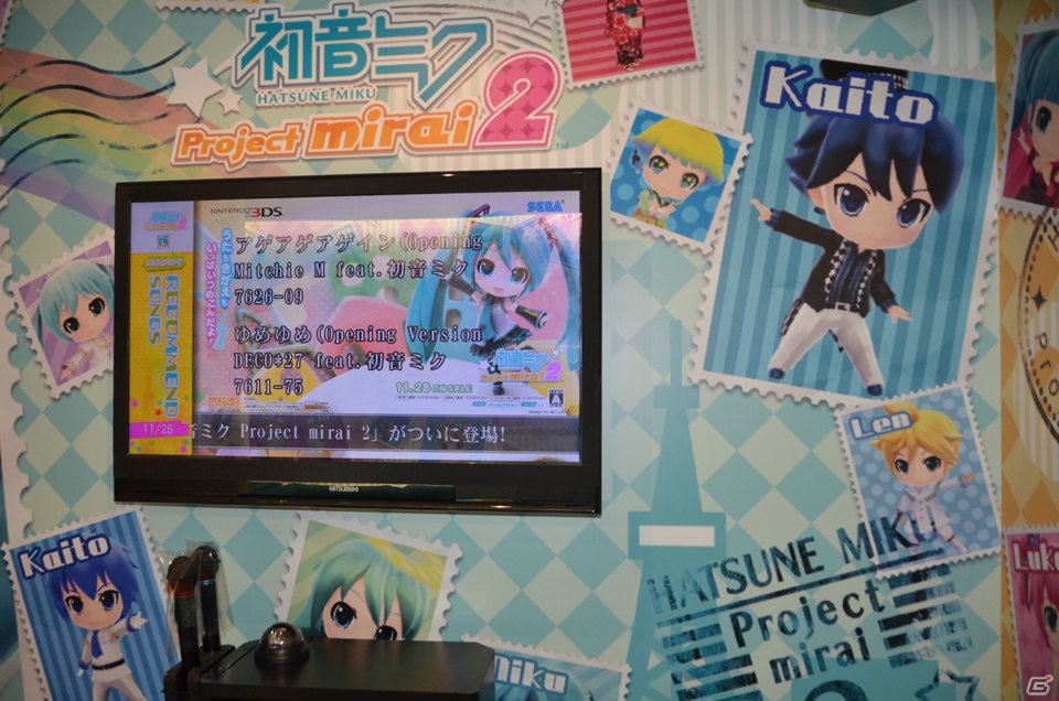 発売を迎えた3DS「初音ミク Project mirai 2」より大崎プロデューサー、高部ディレクターのコメントをお届け！ビッグエコーで展開中のコラボルームも紹介の画像10