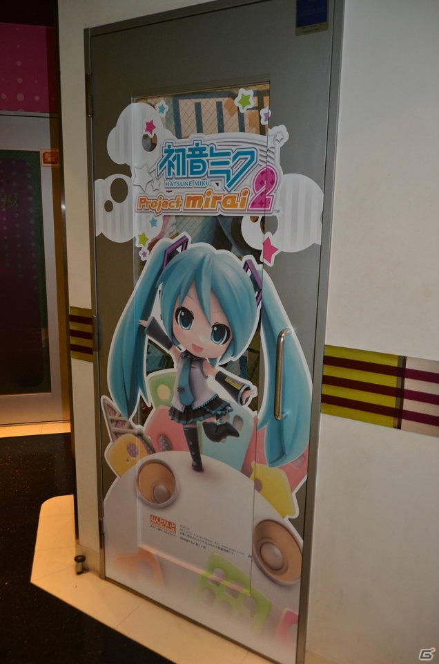 発売を迎えた3DS「初音ミク Project mirai 2」より大崎プロデューサー、高部ディレクターのコメントをお届け！ビッグエコーで展開中のコラボルームも紹介の画像6
