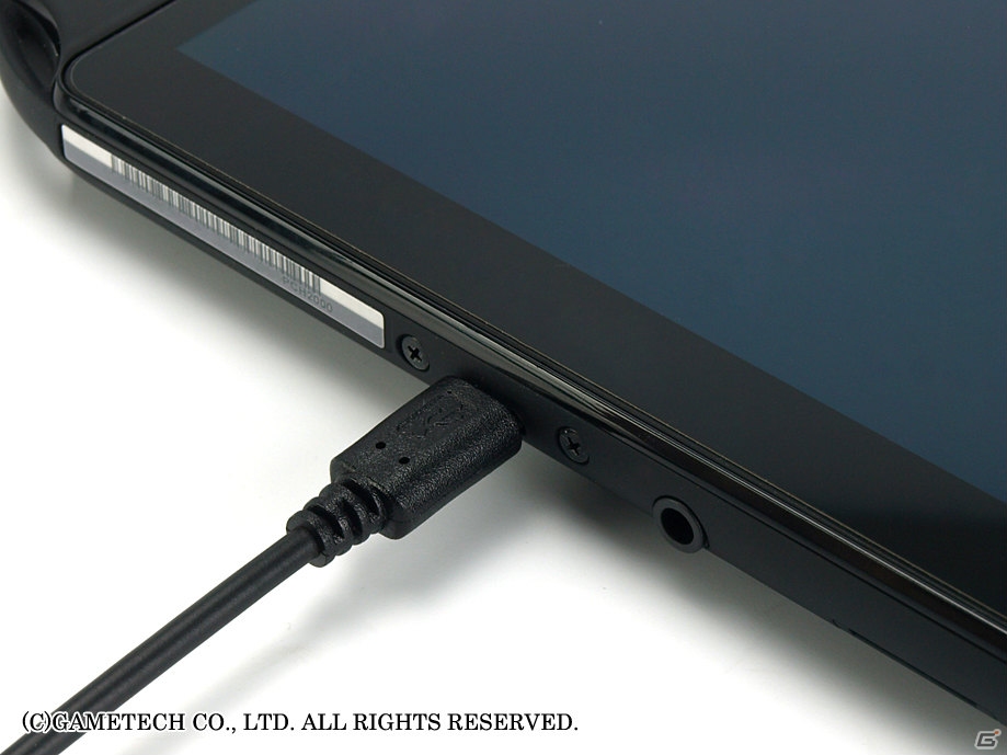 新型PS Vitaに対応した「ACアダブタV2」「クルマでチャージV2」が12月5日より発売の画像5