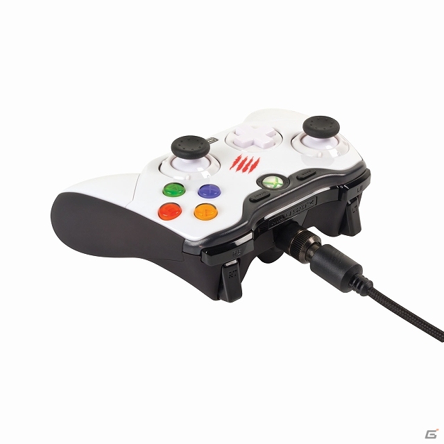 アナログスティックや方向パッドの配置をカスタマイズできるUSB接続ゲームパッド「Pro Controller for Xbox 360/PC」が3色展開で12月19日に発売の画像2