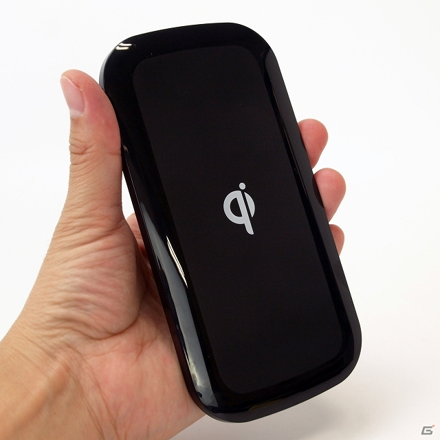 車やデスクなどでケーブル不要のワイヤレス充電！スマートフォン向けQi充電ボードセット「置きらく充電」シリーズが発売の画像1