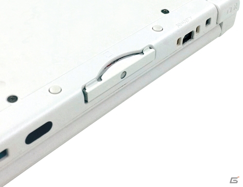 ゲームカードの飛び出しを防ぐ3DS/3DS LL用「プッシュガード」に5種類の新色が登場の画像1