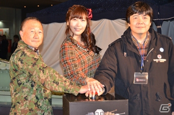 「World of Tanks」の日本戦車ツリー実装を記念したクリスマスツリー点灯式の模様を紹介―「ガールズ＆パンツァー」のボイス実装はもう間もなく？の画像1