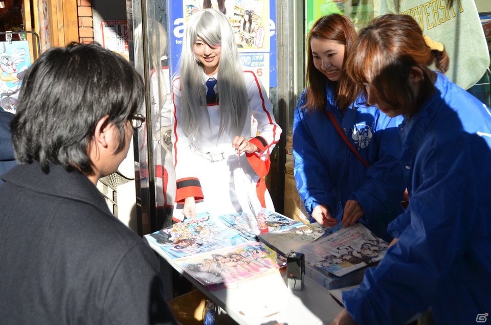 渚さんがラウラの制服で登場！PS3/PS Vita「IS＜インフィニット・ストラトス＞2 イグニッション・ハーツ」店頭配布会の模様をお届け！の画像3