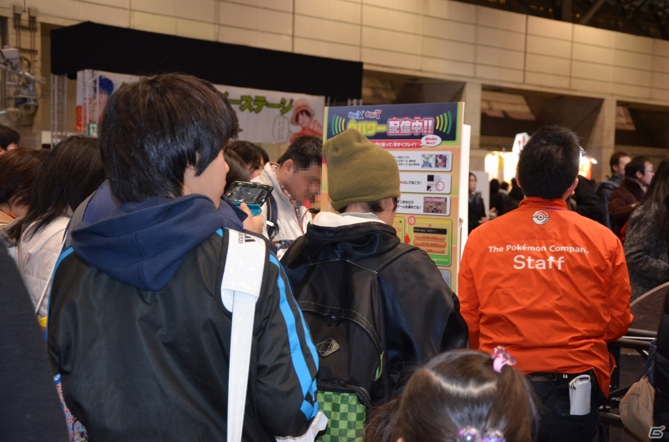 【ジャンプフェスタ2014】ステージでは椿姫彩菜さん、岡本信彦さんとのポケモン勝負も！多彩なバトルが楽しめたポケモンブースを紹介の画像4