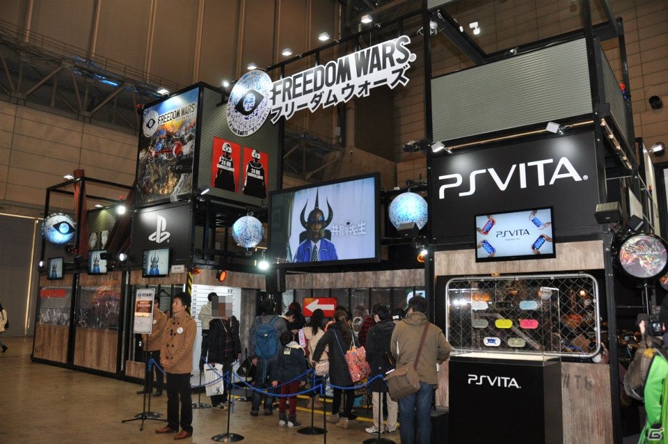 【ジャンプフェスタ2014】牢国都市「パノプティコン」をイメージした巨大ブースが登場！PS Vita「フリーダムウォーズ」マルチプレイを体験できたSCEブースをレポートの画像21
