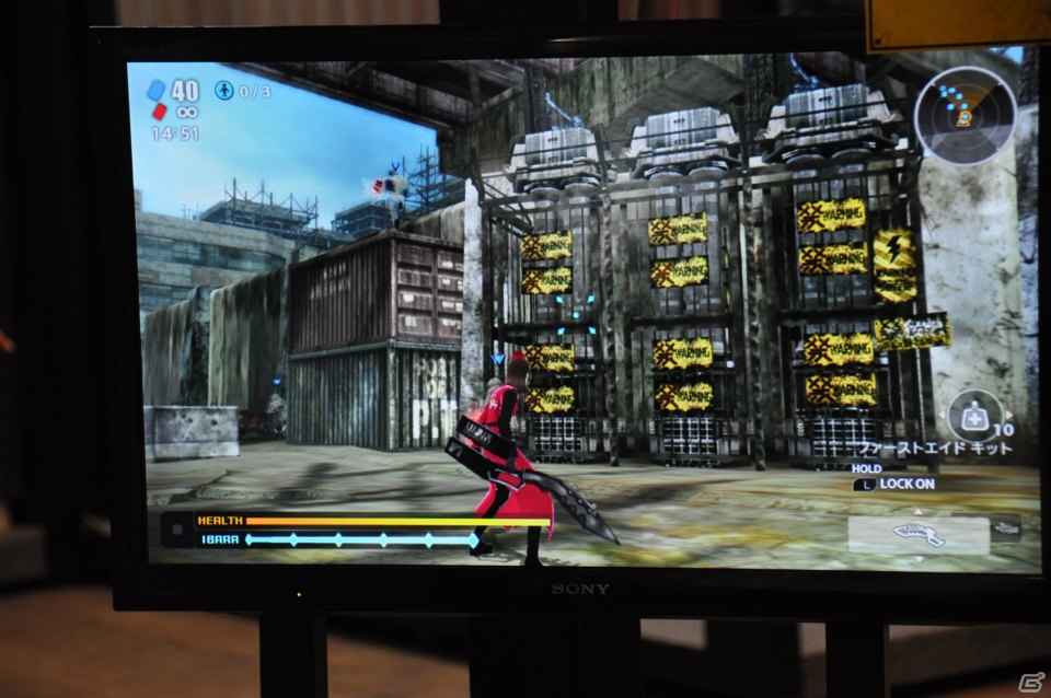 【ジャンプフェスタ2014】牢国都市「パノプティコン」をイメージした巨大ブースが登場！PS Vita「フリーダムウォーズ」マルチプレイを体験できたSCEブースをレポートの画像24