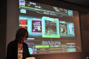NAOKI MAEDA氏をよく知る参加者多数！ゲストにカリスマカンタロー氏が登壇、新楽曲の取得コードは本記事に掲載！iOS「CROSS×BEATS」体験イベントレポートの画像9
