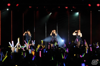 珍回答連発のクイズコーナーやユニット曲を披露したライブパートで盛り上がった「アイドルマスター ミリオンラジオ！」公開録音＆ライブイベント夜の部の模様をお届け！の画像8