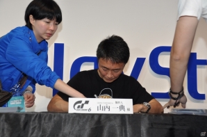 【台北国際ゲームショウ 2014】Vision GTでメルセデス・ベンツ社が開発した車が全世界で15台限定販売！新マシンと新コースの映像も公開されたSCETブース「グランツーリスモ6」ステージレポの画像35