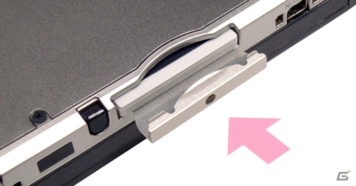 3DS用ゲームカードの飛び出しを防いでデータを守る「プッシュガード」に新色「プラチナ」が登場の画像3