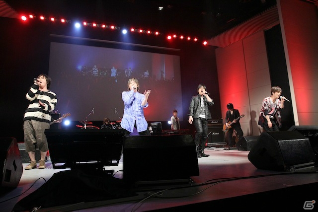 迫力の生雷舞（ライブ）に約800人の贔屓（ファン）が絶叫！『幕末Rock』発売記念イベント「絶叫（クライ）！熱狂（マックス）！トークショウ」の画像5