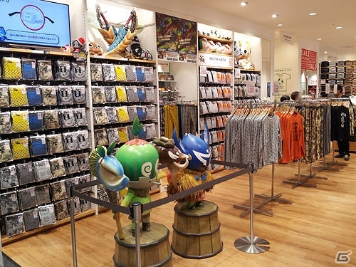 「モンスターハンター」10周年記念Tシャツがユニクロ店舗に6月9日より発売！DLC先行配信や展示情報も掲載の画像15