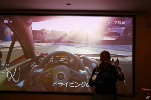 Xbox One「Forza Motorsport 5」驚きのリアリティに迫る説明会が開催―伝説的テストドライバーのクリス・グッドウィン氏がニュルブルクリンク北コースに挑戦の画像6