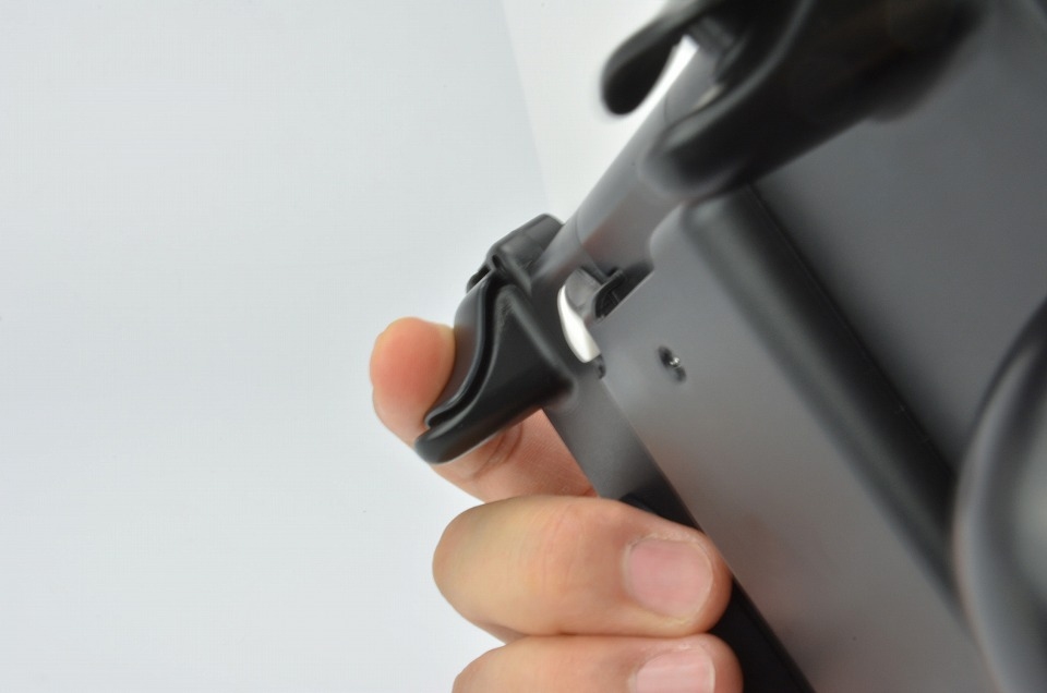 手の大きさに合わせて大きさが選べる―3DS LL用「ダブルグリップ3DLL」が8月21日に発売の画像5