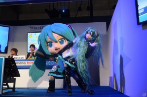 【TGS 2014】ミクナノーによる3DS「初音ミク project mirai でらっくす」デモプレイの行方は…？　新オープニングテーマ「はじめまして地球人さん」も初公開！の画像3