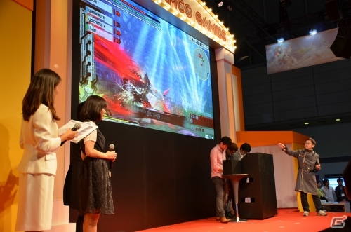 【TGS 2014】新キャラ「リヴィ」を演じる金元寿子さん、どうなるジュリウス！？な浪川大輔さんも登壇した「ゴッドイーター2 RB＆GE5周年ステージ」の模様を紹介の画像13