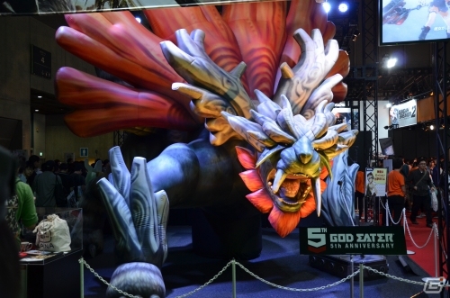 【TGS 2014】新キャラ「リヴィ」を演じる金元寿子さん、どうなるジュリウス！？な浪川大輔さんも登壇した「ゴッドイーター2 RB＆GE5周年ステージ」の模様を紹介の画像16