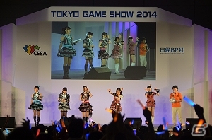 【TGS 2014】「アイドルマスター ワンフォーオール」のカタログ第5号を紹介！カタログ配信楽曲のライブもあった「765プロ、学祭クイーンへの道スペシャル！！」レポートの画像2