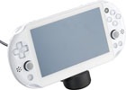本体カバーを着けたままでも使用できるコンパクトなPS Vita「CYBER・コンパクト充電スタンド」が11月7日より発売
