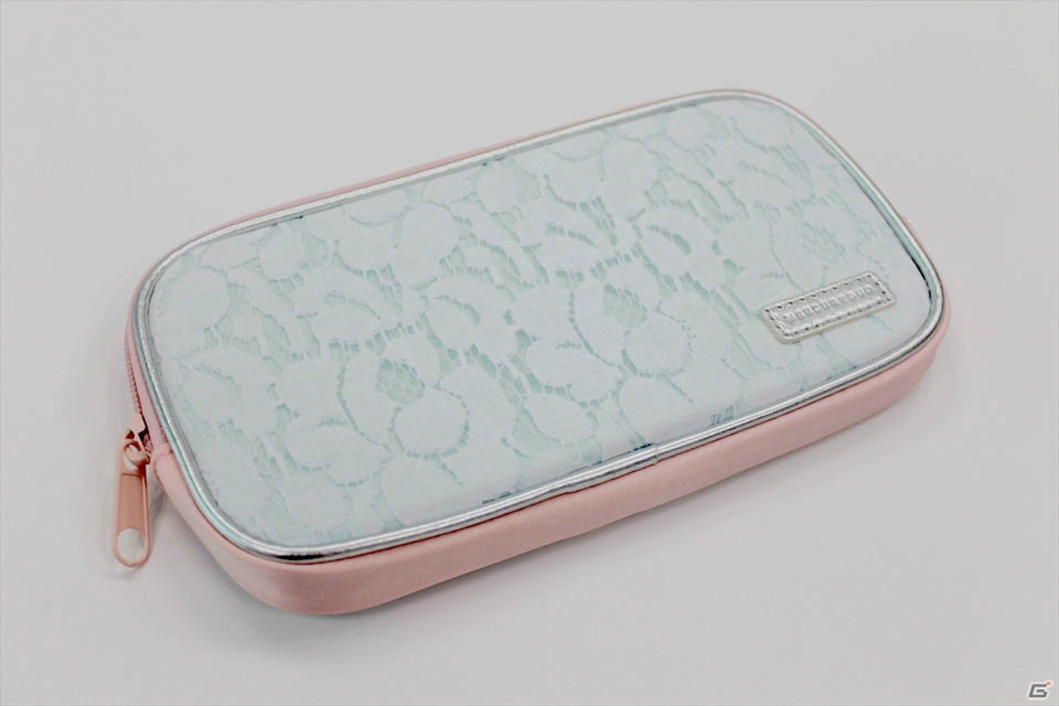 「MERCURYDUO」のオリジナルポーチが付属する「PlayStation Vita MERCURYDUO Premium Limited Edition」ファーストインプレッションの画像4