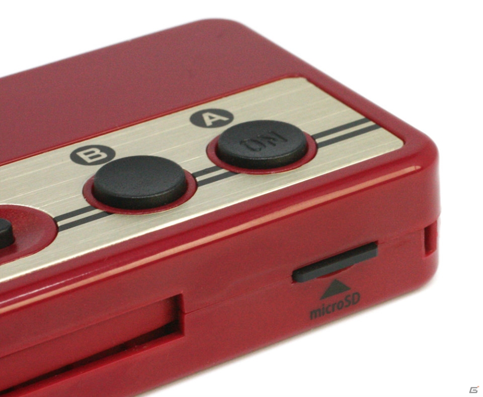 レトロゲームコントローラ型のモバイル充電バッテリー「レトコンバッテリー＆カードリーダー」が1月14日に発売の画像5