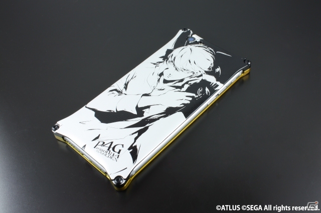 「ペルソナ4 ザ・ゴールデン」ジュラルミンiPhone6ケースが受注開始―八十神高校の校章をレーザー刻印したイヤホンジャックが付属の画像1