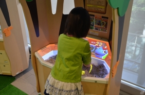 遊び場イベント「え～でるタウン」をレポート―横浜に親子で楽しめるデジタル砂遊び＆お絵かき投影設備が設置！の画像5