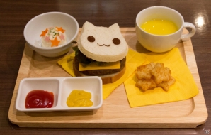 小島瑠璃子さんも大満足！？コロプラの3大人気ゲームとスイーツパラダイスのコラボ企画「ねこまつりカフェ」オープン記念イベントをレポート！の画像25