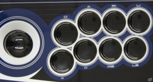 家ゲーマーの心強い味方“静音モデル”の魅力とは？PS4/PS3対応「リアルアーケードPro.V4 Silent隼 ミッドナイトブルー」をレポートの画像7
