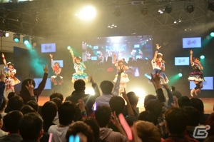 【WF2015冬】i☆Risのミニライブは大盛り上がり！「出張版 プリパラステージ -み～んなあつまれ！ワンフェス☆ツァーズ-」の模様を紹介の画像13