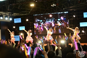 【WF2015冬】「お願い！シンデレラ（ハピハピver.）」や「夕映えプレゼント」も披露された「アイドルマスター シンデレラガールズ/346プロ ワンフェスステージ」をレポート！の画像21