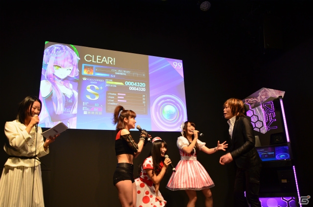 【JAEPO 2015】「進撃の巨人」のアーケードゲームプロジェクトも始動！？アイドル3人が真剣勝負をした「crossbeats REV.スペシャルゲーム大会 in JAEPO2015」をレポートの画像7