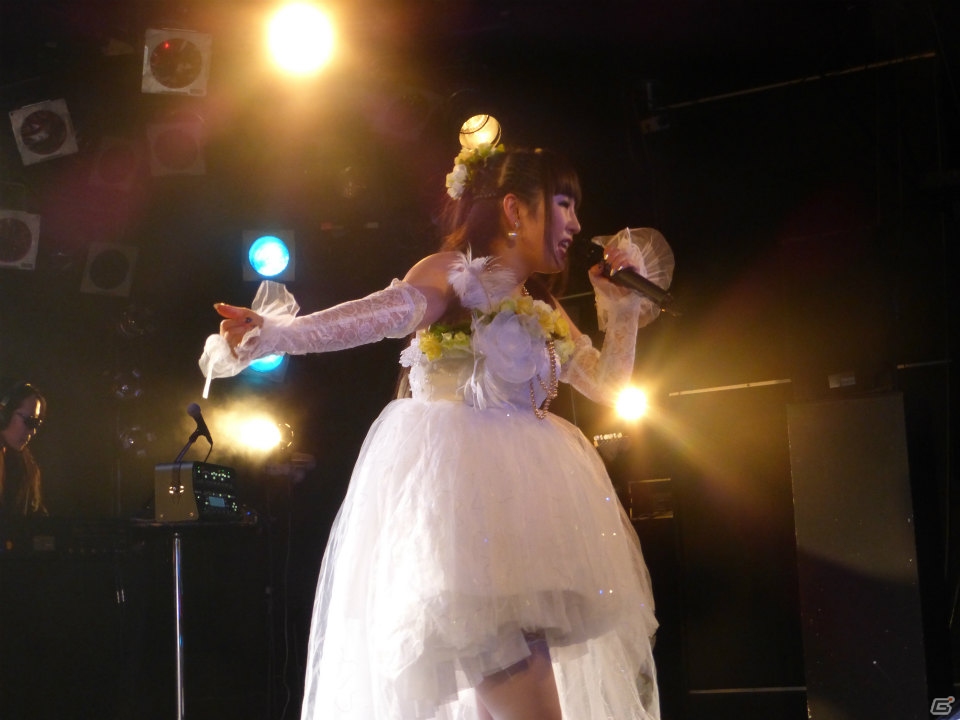 「INTI CREATES FAN FESTA 2015」で開催された「蒼き雷霆 ガンヴォルト」のライブイベント「SUMERAGI GROUP PRESENTS MORPHO SUPER LIVE」の模様を紹介の画像5