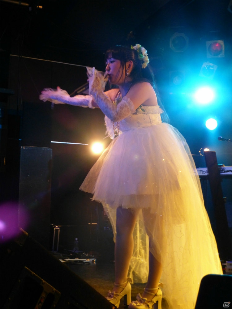 「INTI CREATES FAN FESTA 2015」で開催された「蒼き雷霆 ガンヴォルト」のライブイベント「SUMERAGI GROUP PRESENTS MORPHO SUPER LIVE」の模様を紹介の画像9