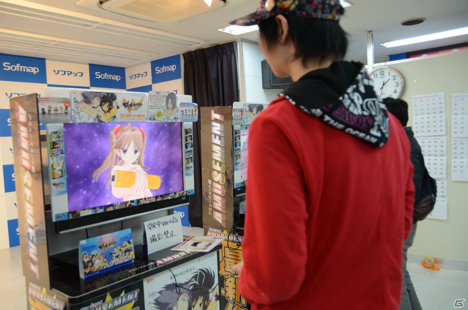 「閃乱カグラ ESTIVAL VERSUS -少女達の選択-」先行体験会の東京会場に高木氏が来場！ゲームのポイントについてミニインタビューの画像8
