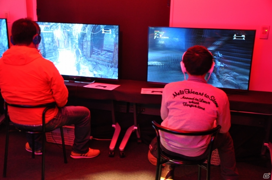 PS4「Bloodborne」完成発表会をレポート―巨大シアタースクリーンを使ったデモプレイ＆金子ノブアキさんが挑戦するTV番組も放送決定の画像53